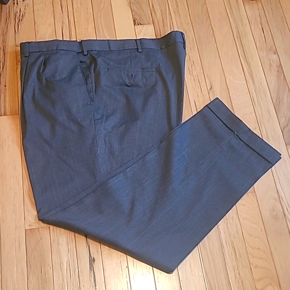 Dockers 42x32 Prescott dress pants- brown/pattern